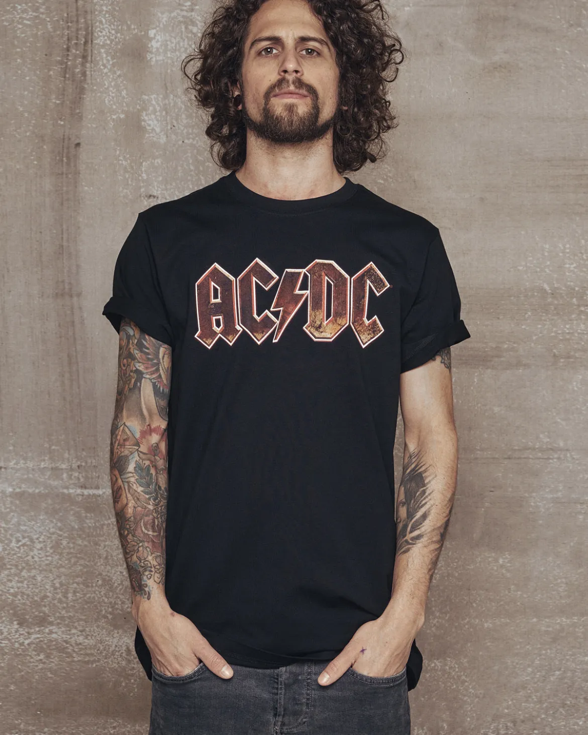 AC/DC Voltage t-paita - Musta